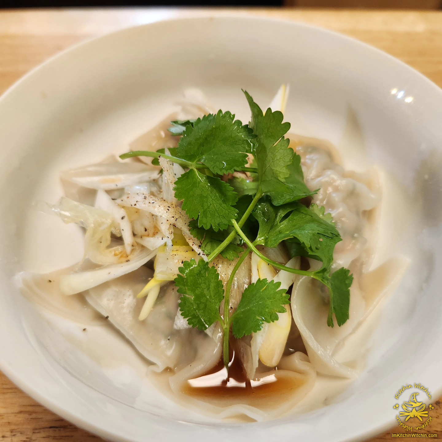 Boiled Wontons Image / ワンタンのジャー 画像